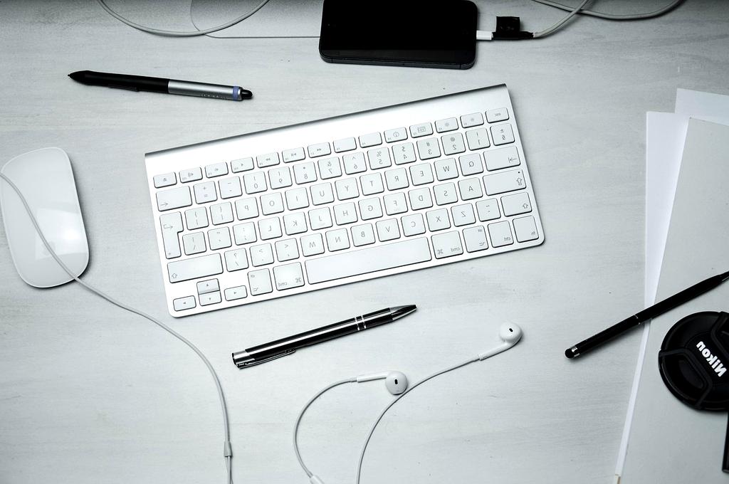 Ergonomic wireless mouse with biometric sensors