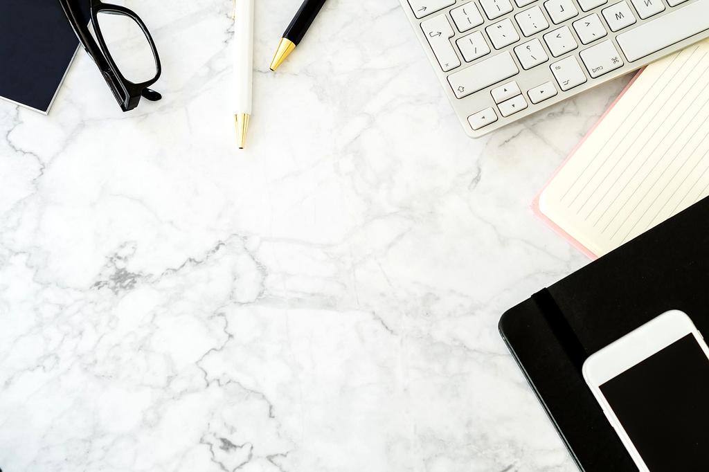 Mechanical keyboard floating element