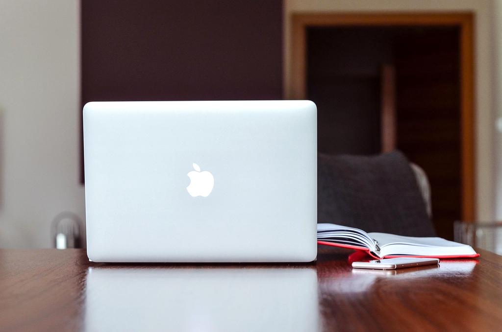 Compact wireless keyboard with sustainable design
